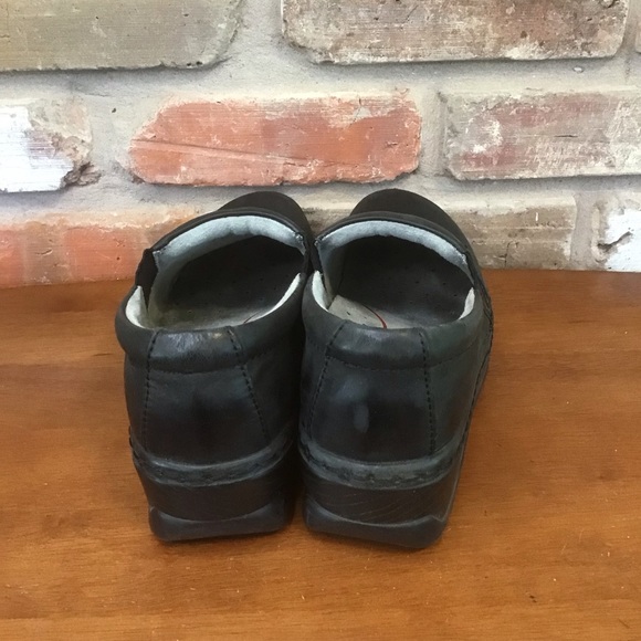 KLOGS Women’s Black Nubuck Leather Slip Resistant Non-marking Comfort Clogs 9 - Picture 3 of 5